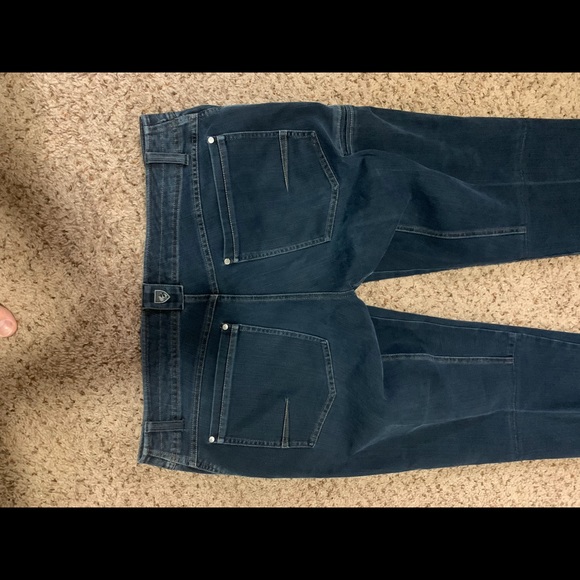 Kuhl Disruptr 36 x 32 - Picture 3 of 7